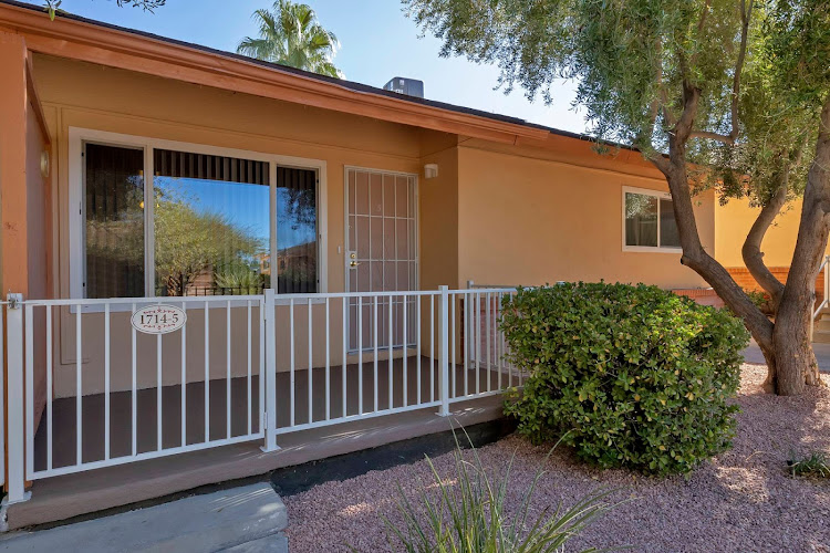 Las Vegas Manor Senior Apartments