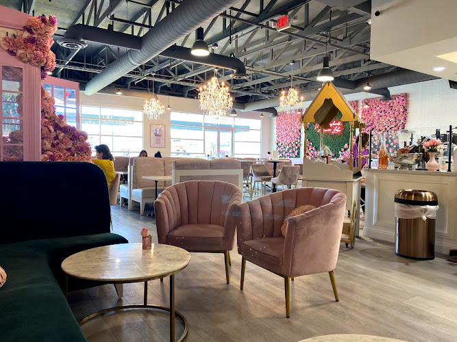Cafe Lola