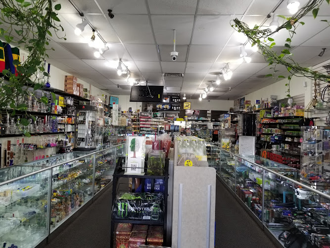 D’s Mailbox & Smokeshop