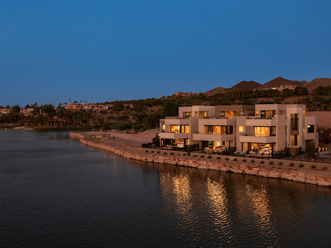 Shoreline, A Blue Heron Community